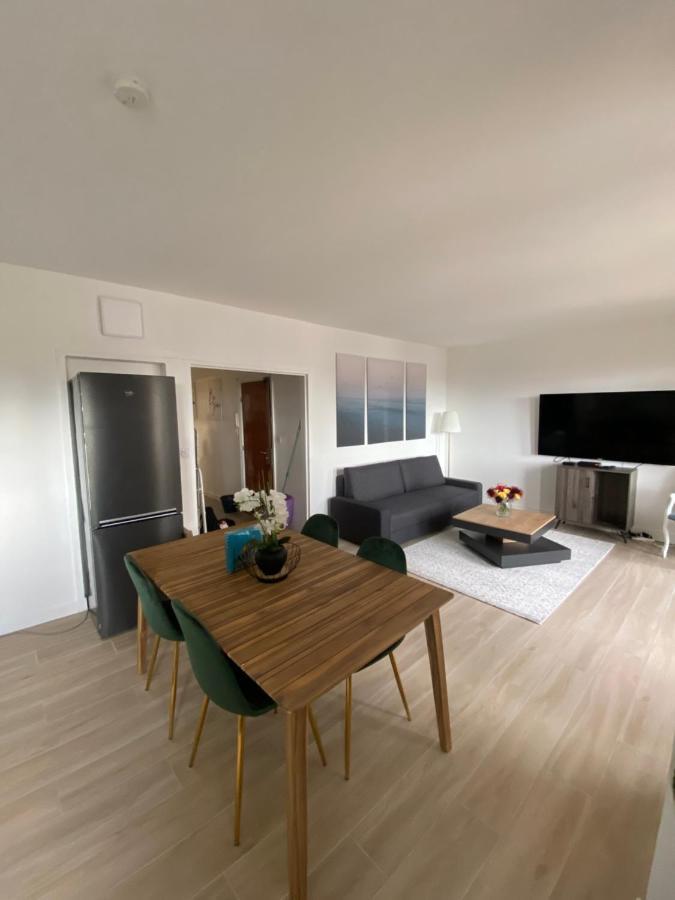 Grand Appartement Courbevoie Paris Екстериор снимка