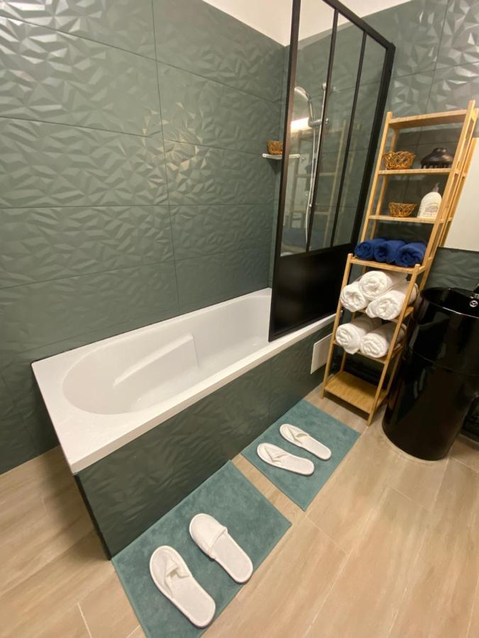 Grand Appartement Courbevoie Paris Екстериор снимка