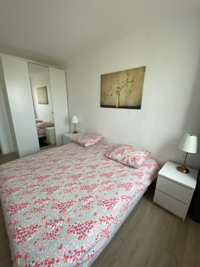 Grand Appartement Courbevoie Paris Екстериор снимка