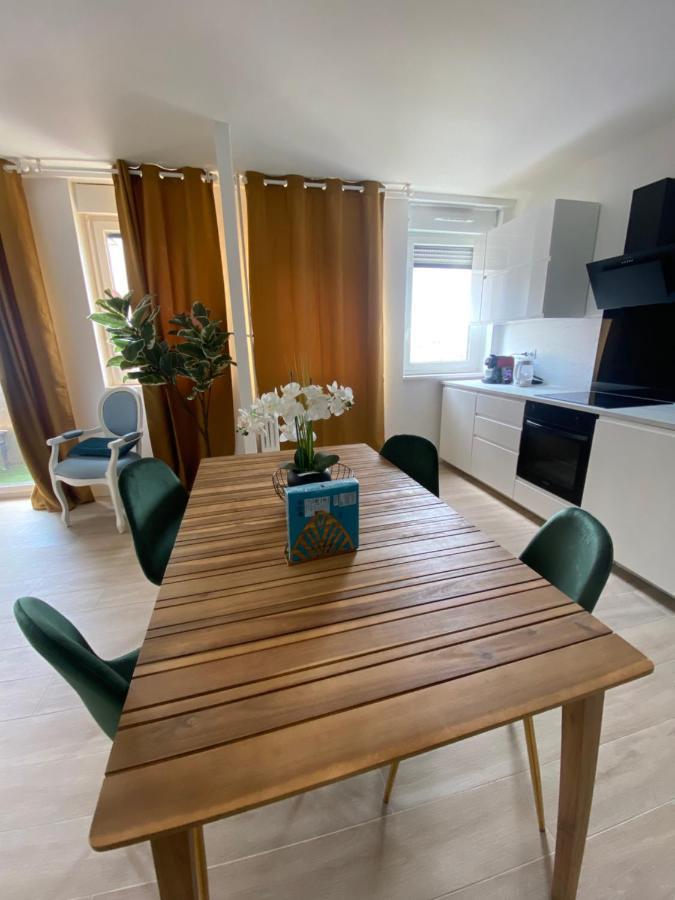Grand Appartement Courbevoie Paris Екстериор снимка